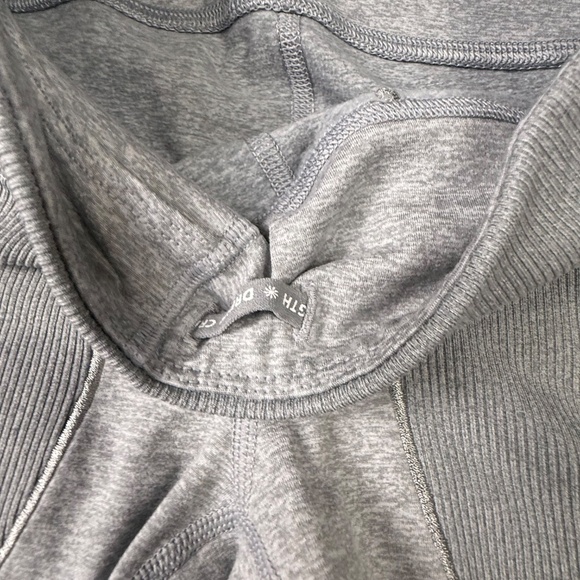 Athleta Girl High Rise Softluxe Tight, Gray Leggings, Ribbed Detail M 8-10 - Picture 5 of 9